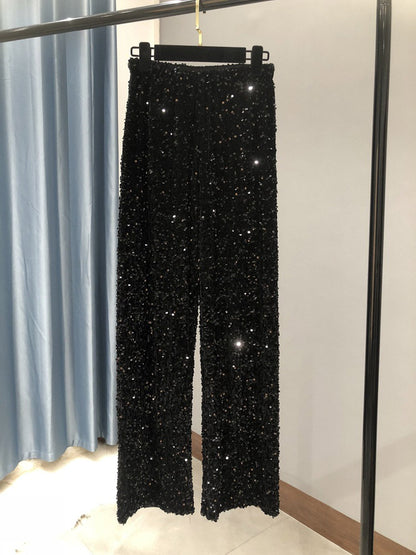 Effortlessly Elegant Pants with a Timeless Design