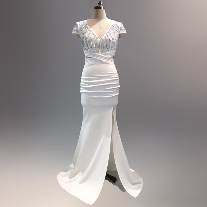 Beautifully Crafted Dress in a Classic Style