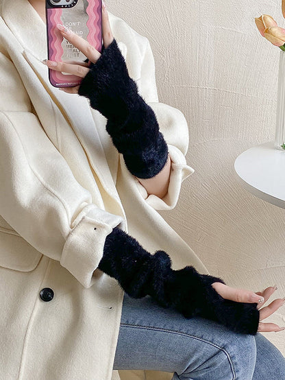 Well Tailored Garment with a Graceful Silhouette