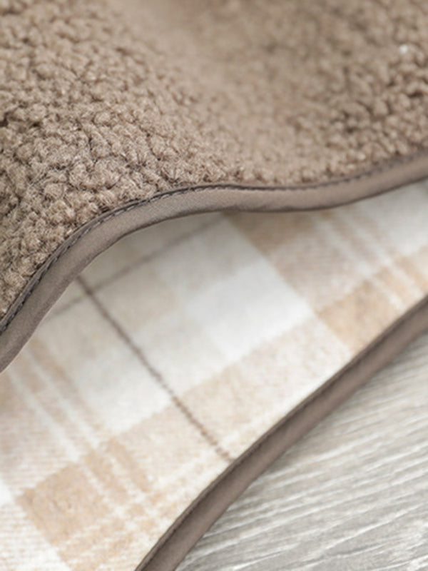 Effortlessly Elegant Garment with a Timeless Design