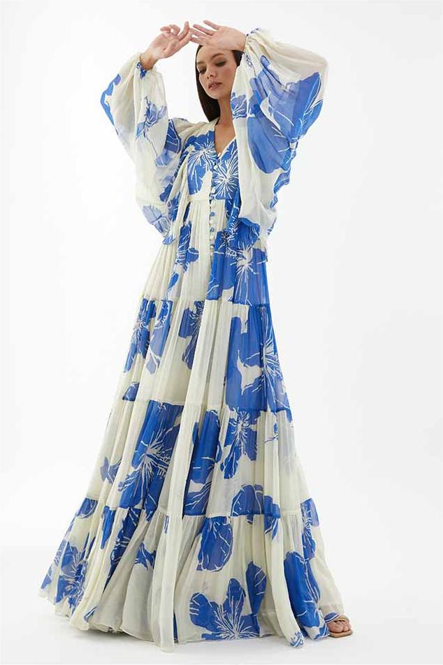 Beautifully Crafted Dress in a Classic Style