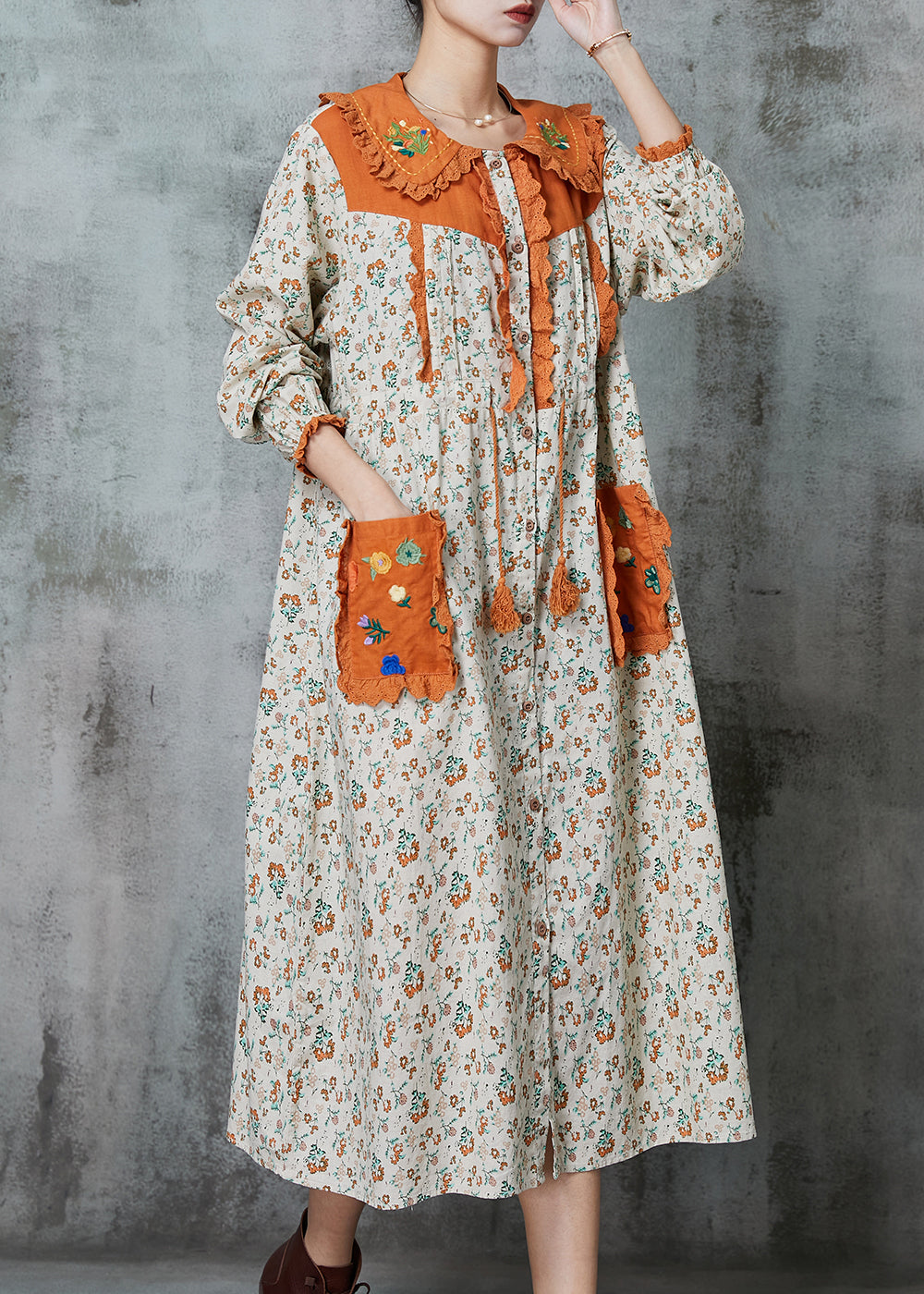 Well Tailored Dress with a Graceful Silhouette