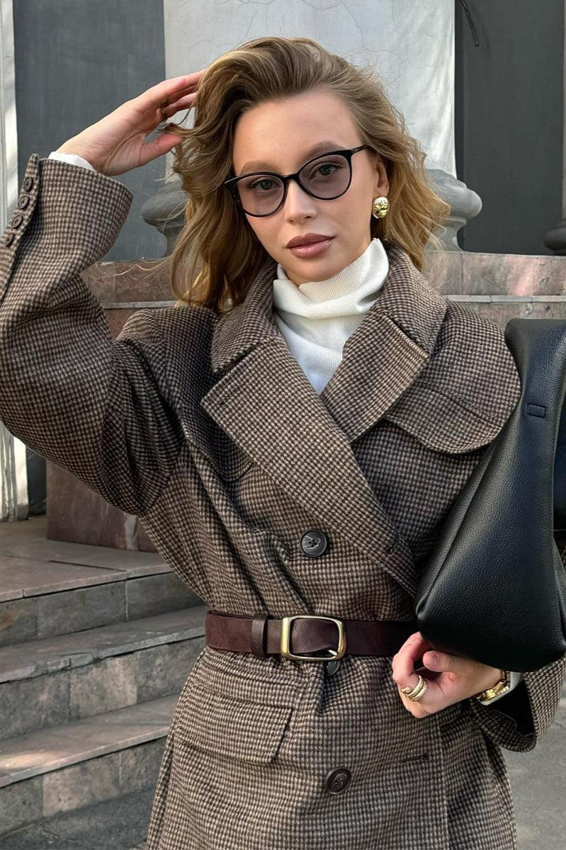 Gracefully Styled Coat for Any Occasion