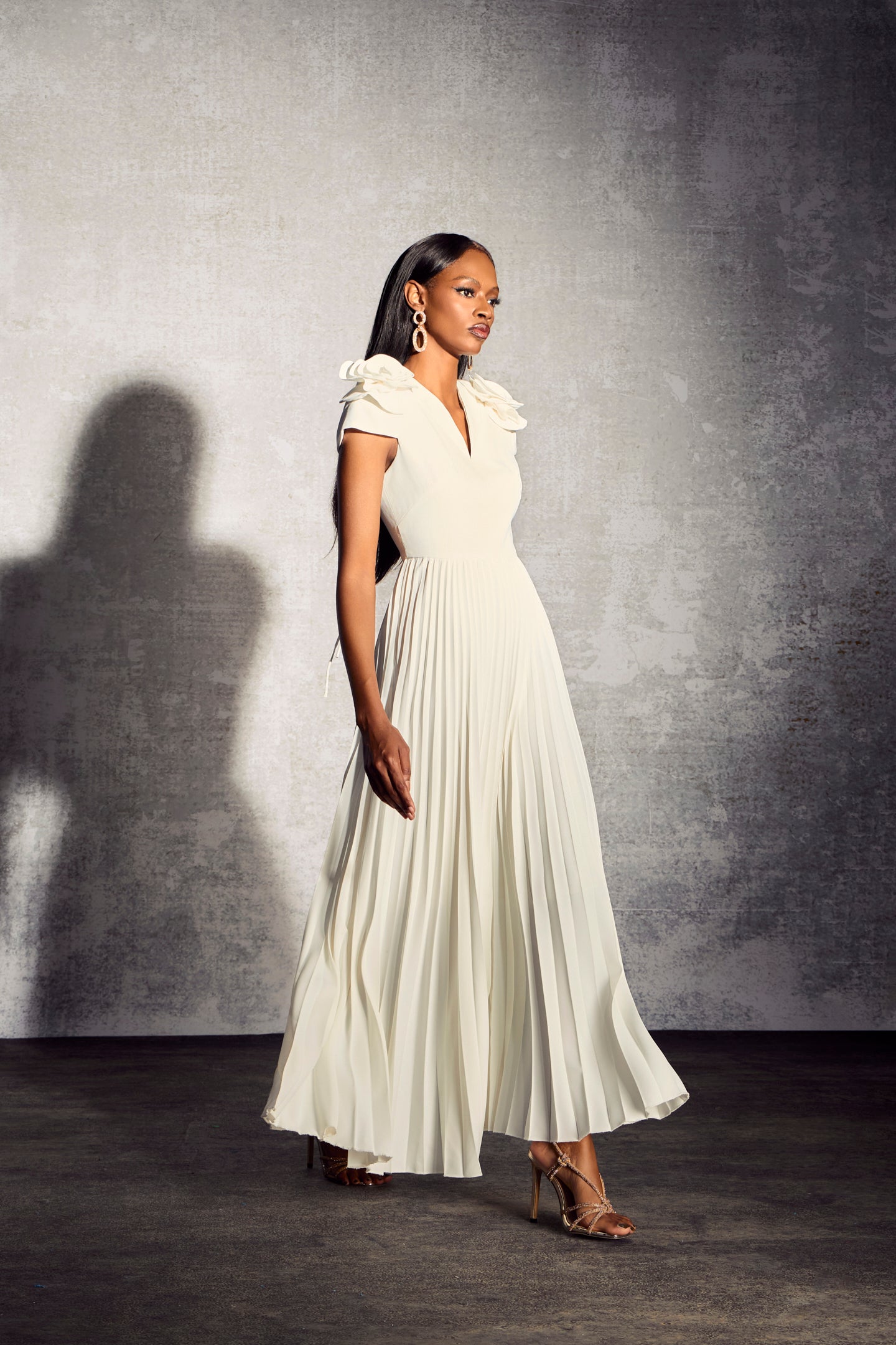 Effortlessly Elegant Dress with a Timeless Design
