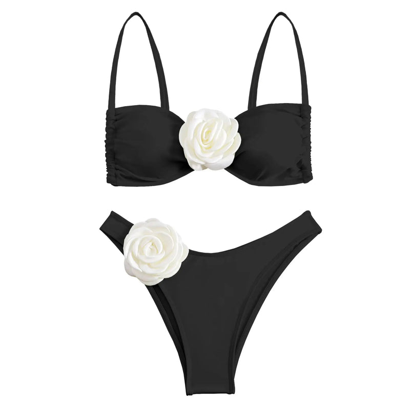 Effortlessly Elegant Bikini with a Timeless Design