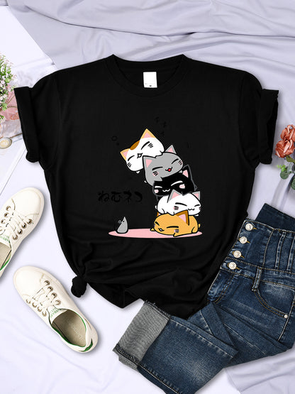 Well Tailored T-Shirt with a Graceful Silhouette