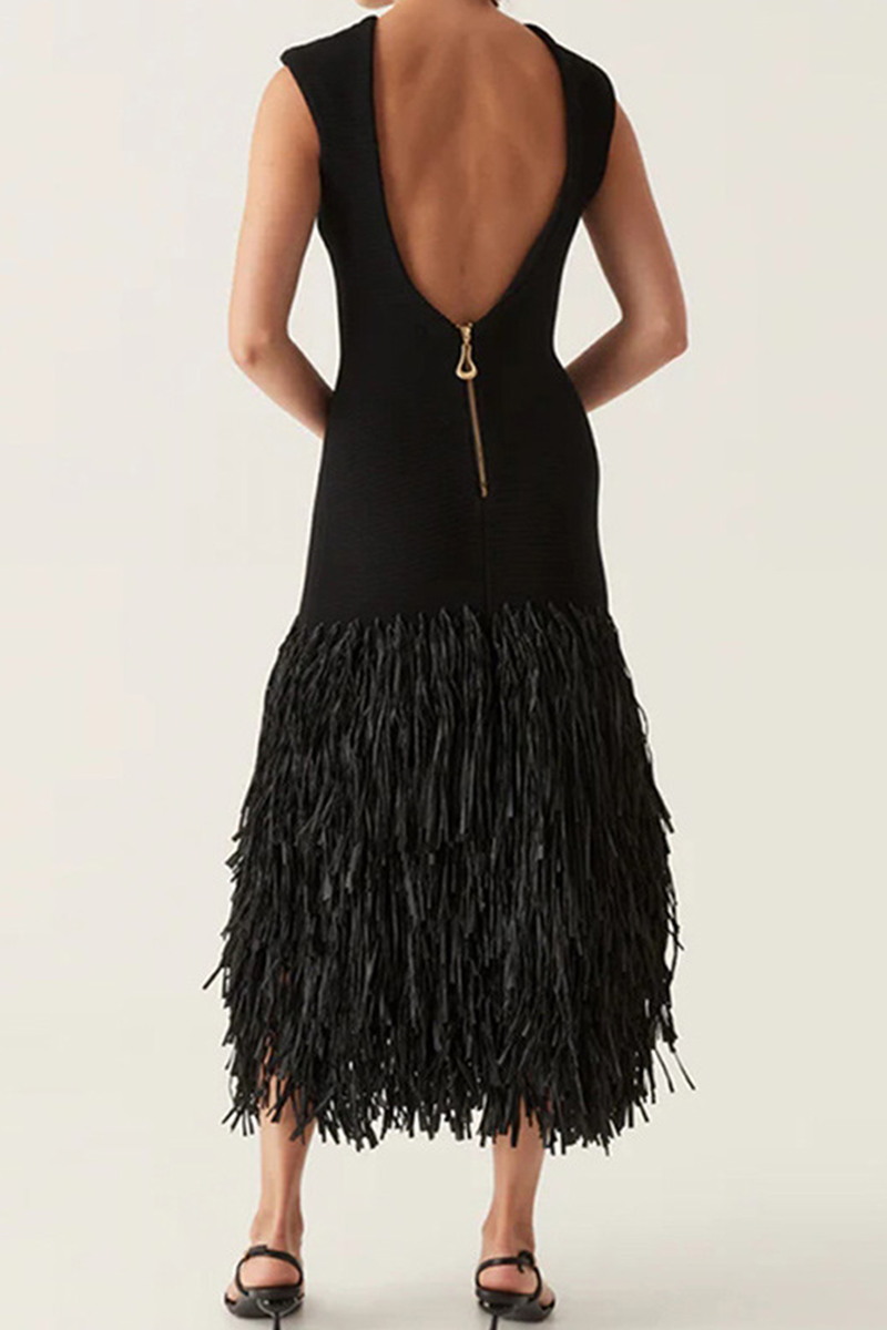 Beautifully Finished Dress in a Timeless Design
