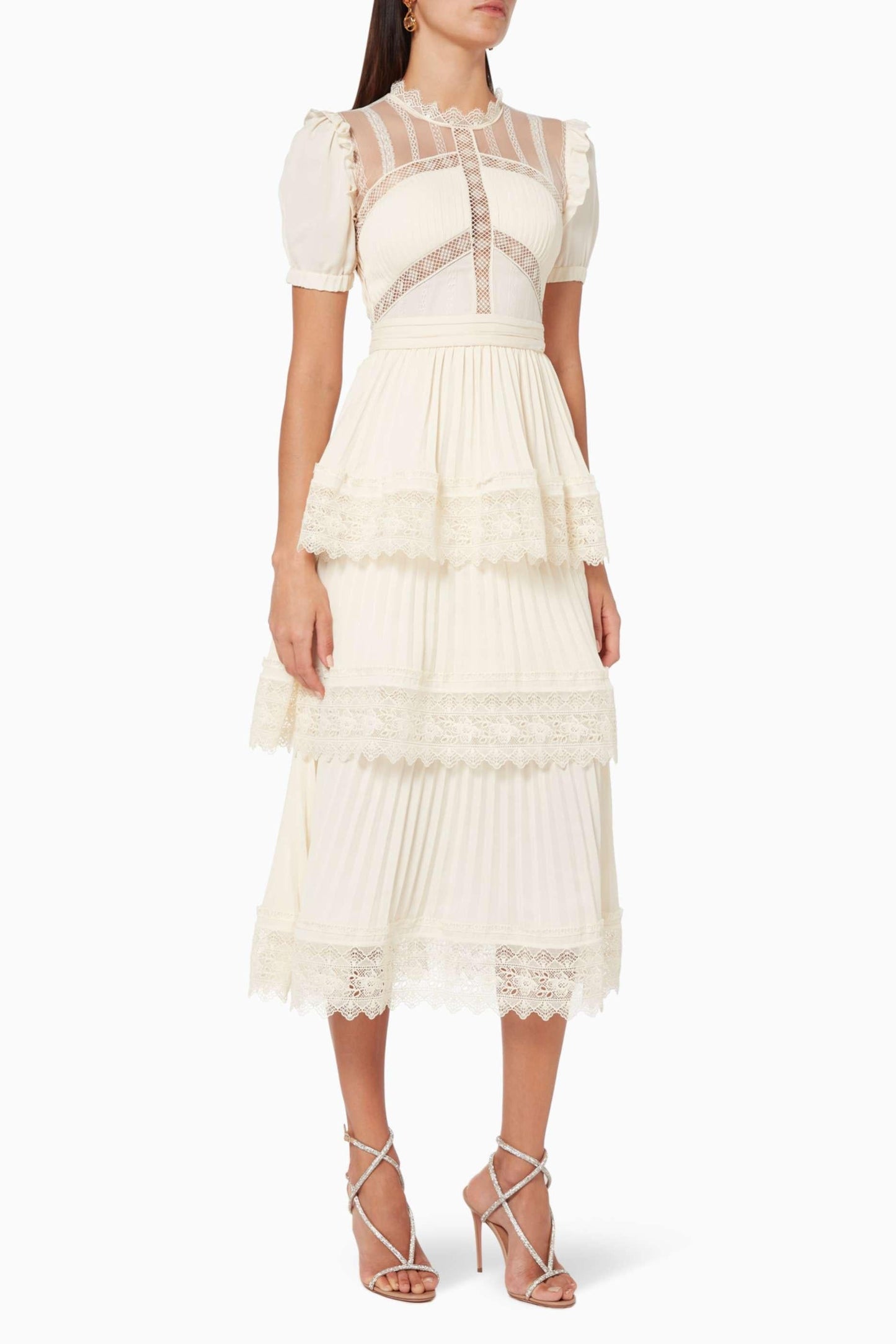 Gracefully Styled Dress for Any Occasion