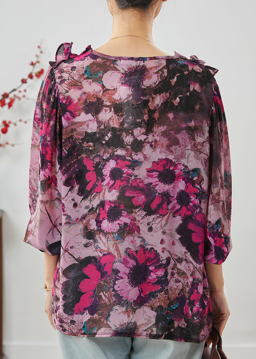 Sophisticated Blouse with a Clean Classic Look