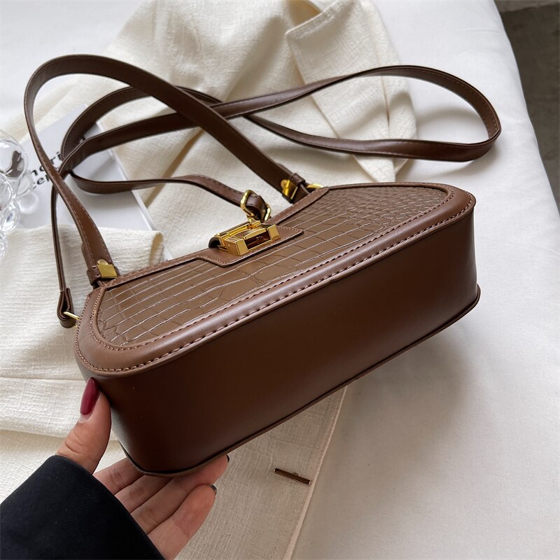 Sophisticated Bag with a Clean Classic Look