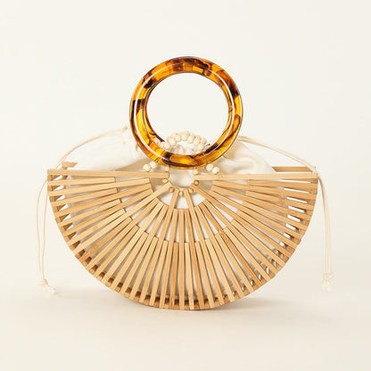 Gracefully Styled Bag for Any Occasion