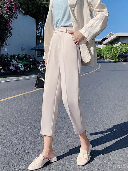 Classic Vintage Pants with a Flattering Fit