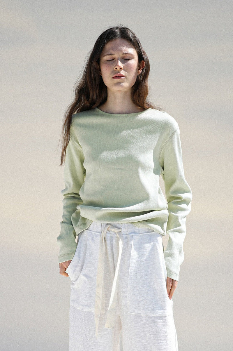 Effortlessly Elegant Top with a Timeless Design