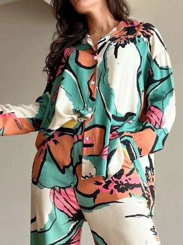 Beautifully Finished Blouse in a Timeless Design