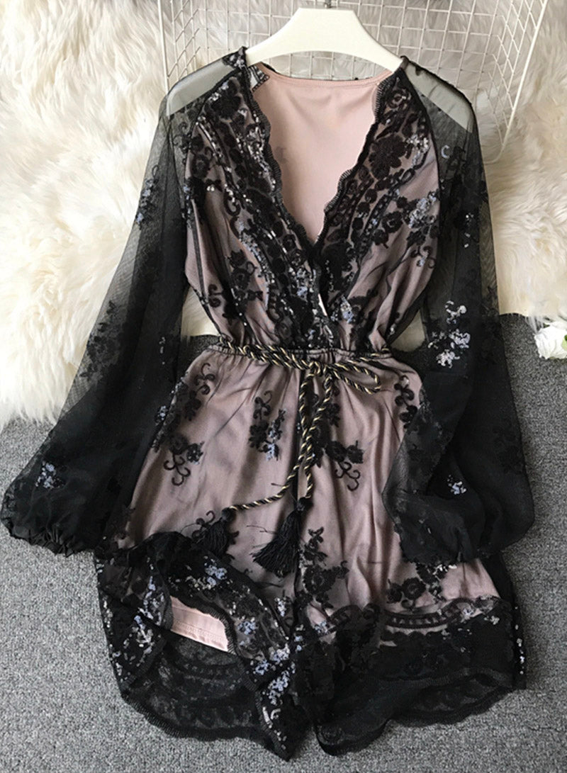 Effortlessly Elegant Dress with a Timeless Design