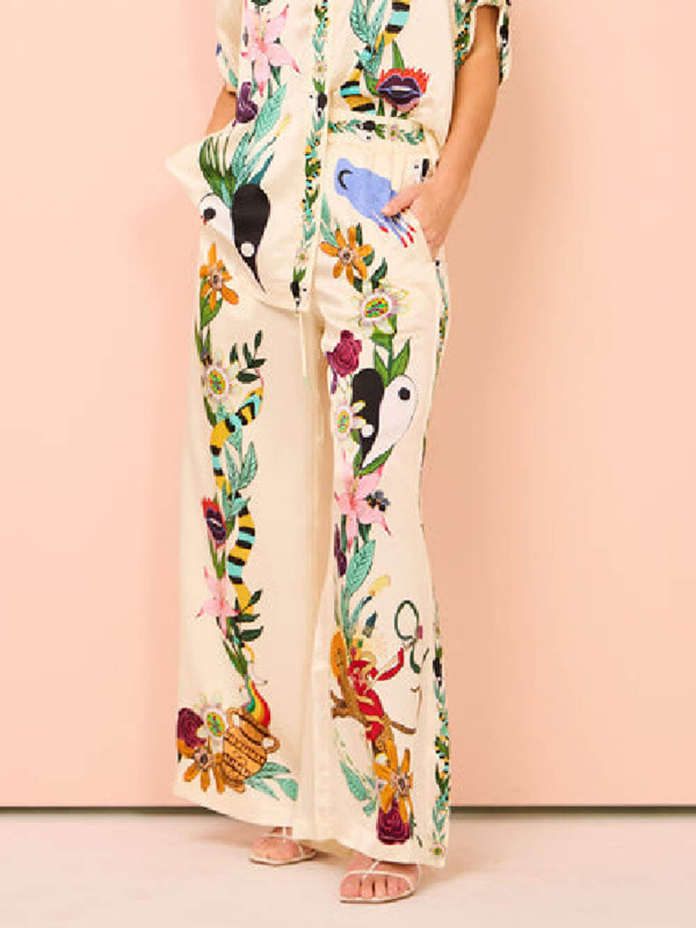 Elegantly Styled Pants for Everyday Wear