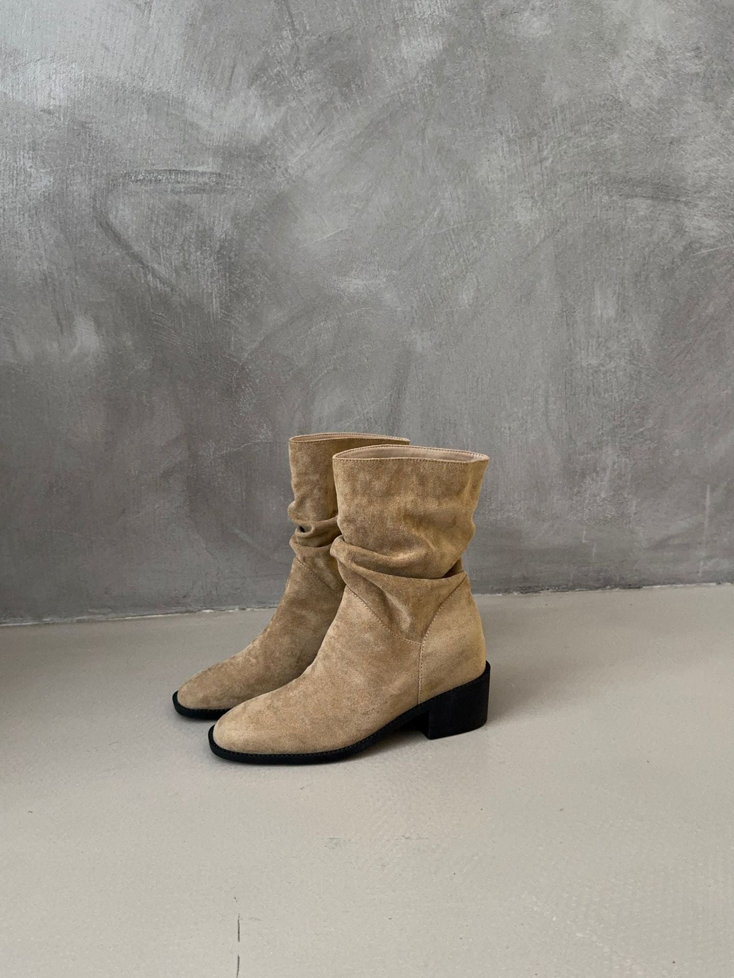 Beautifully Finished Boots in a Timeless Design