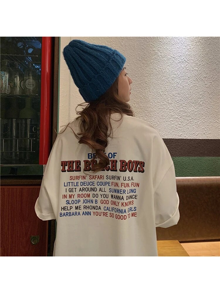 Effortlessly Elegant T-Shirt with a Timeless Design