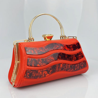 Beautifully Finished Bag in a Timeless Design