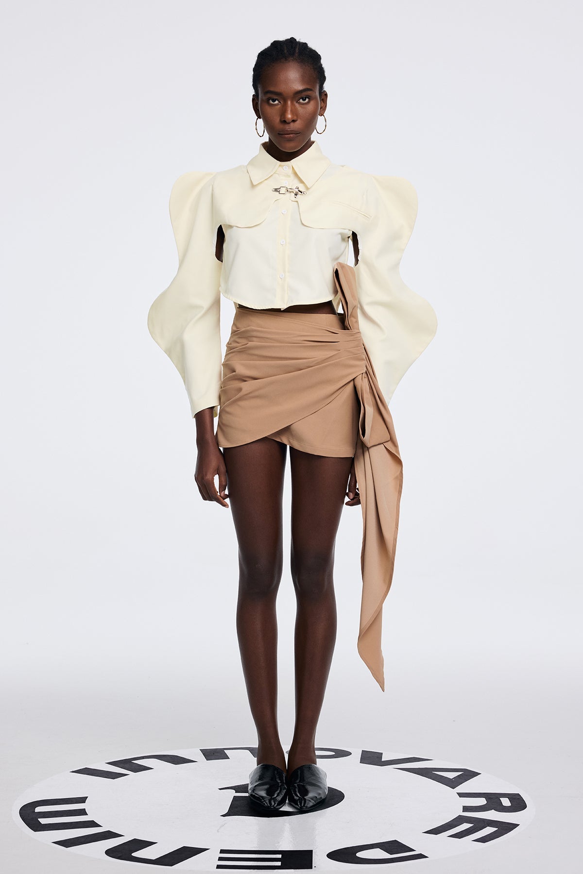 Effortlessly Elegant Top with a Timeless Design