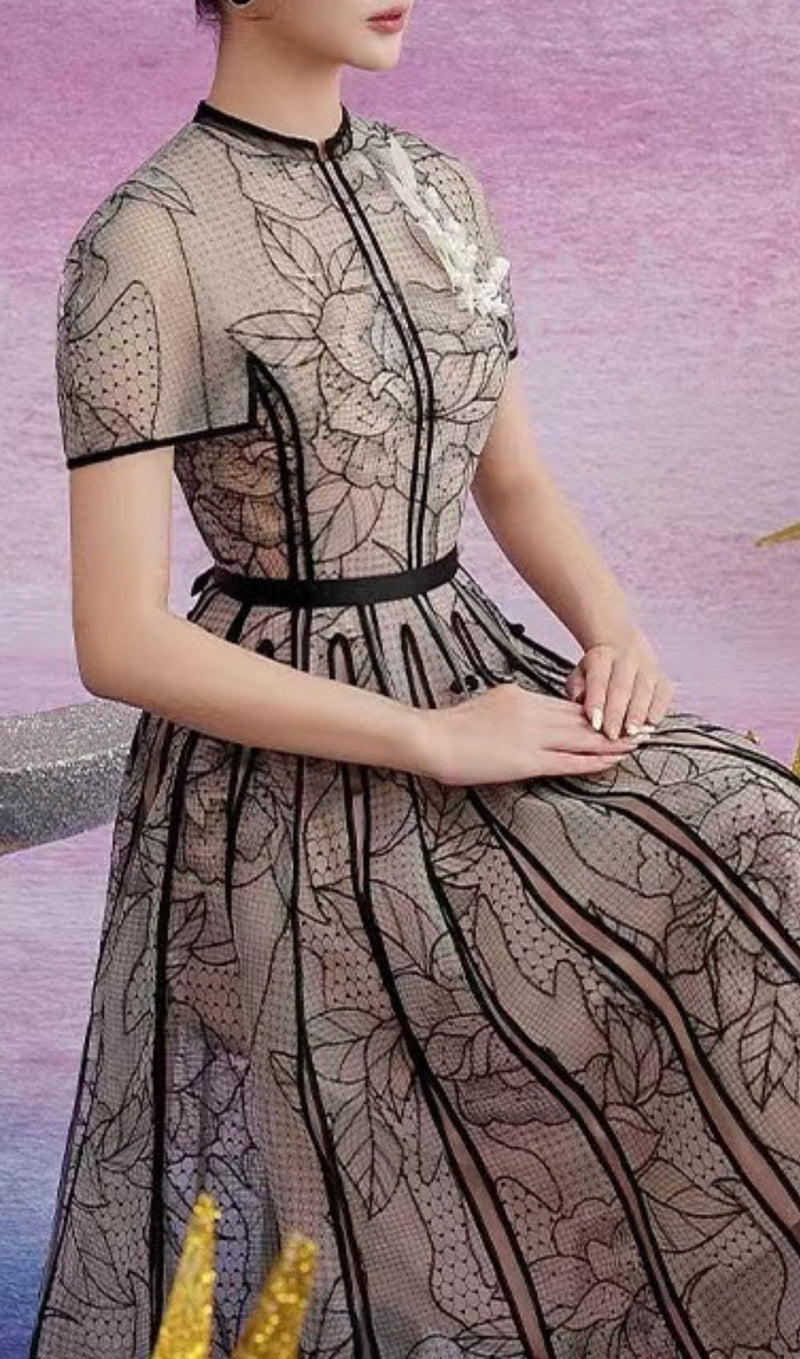 Polished Dress with an Effortless Classic Look