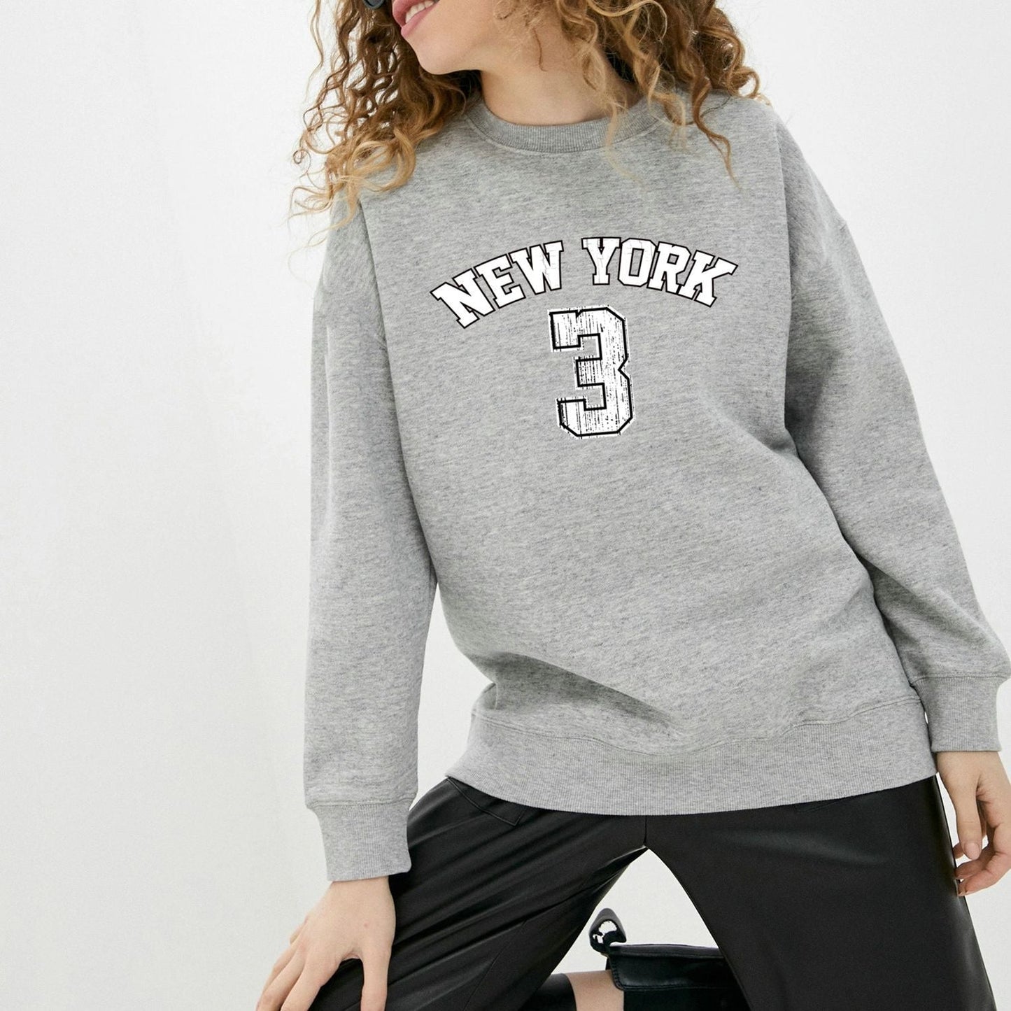 Well Tailored Sweater with a Graceful Silhouette