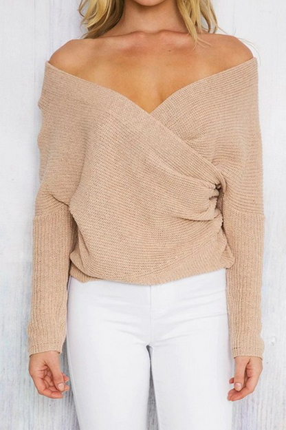 Well Tailored Top with a Graceful Silhouette