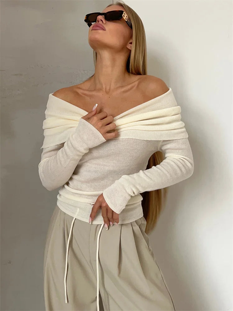Effortlessly Elegant Sweater with a Timeless Design