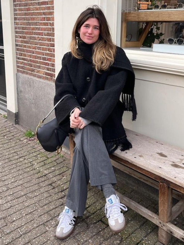 Effortlessly Elegant Coat with a Timeless Design