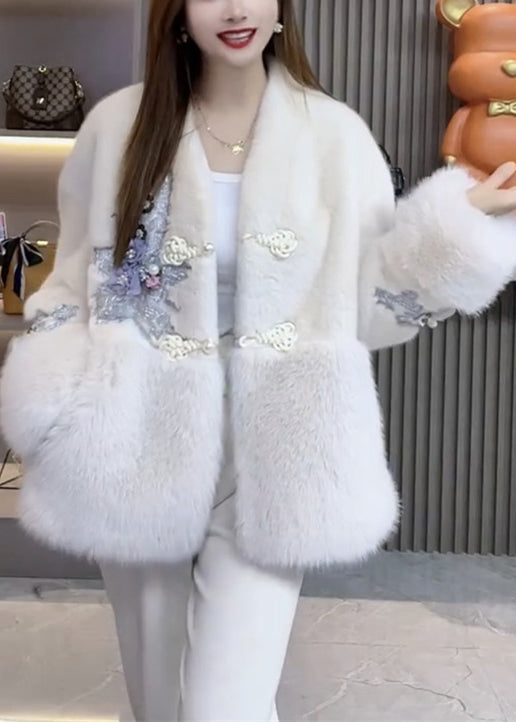 Elegantly Styled Coat for Everyday Wear