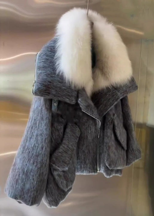 Elegantly Styled Coat for Everyday Wear