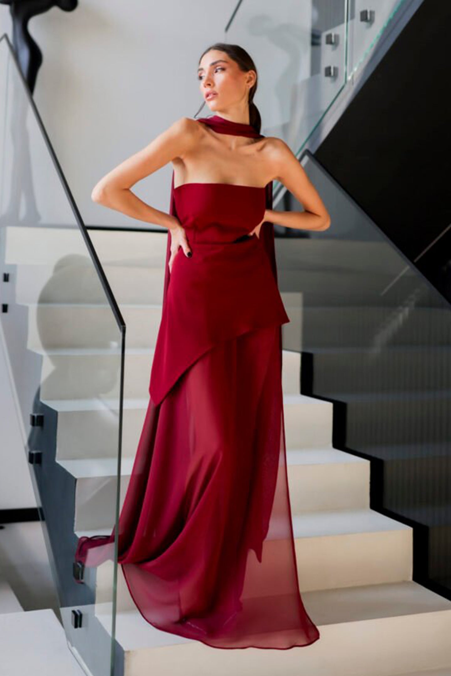 Well Tailored Dress with a Graceful Silhouette