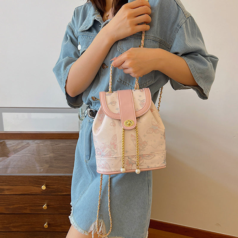 A Vintage Style Bag with Delicate Timeless Details