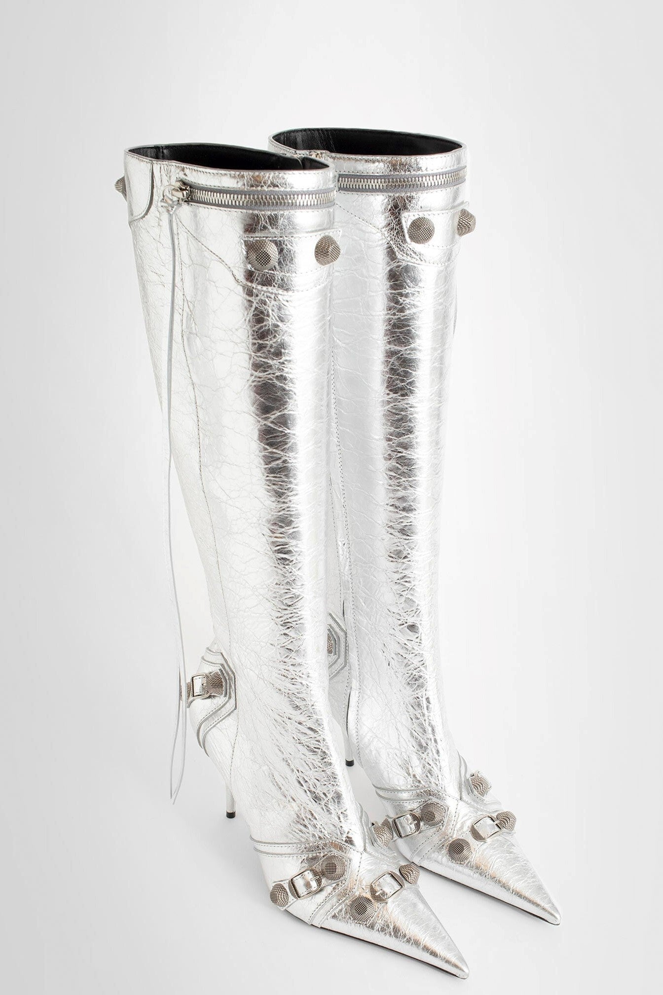 Polished Boots with an Effortless Classic Look