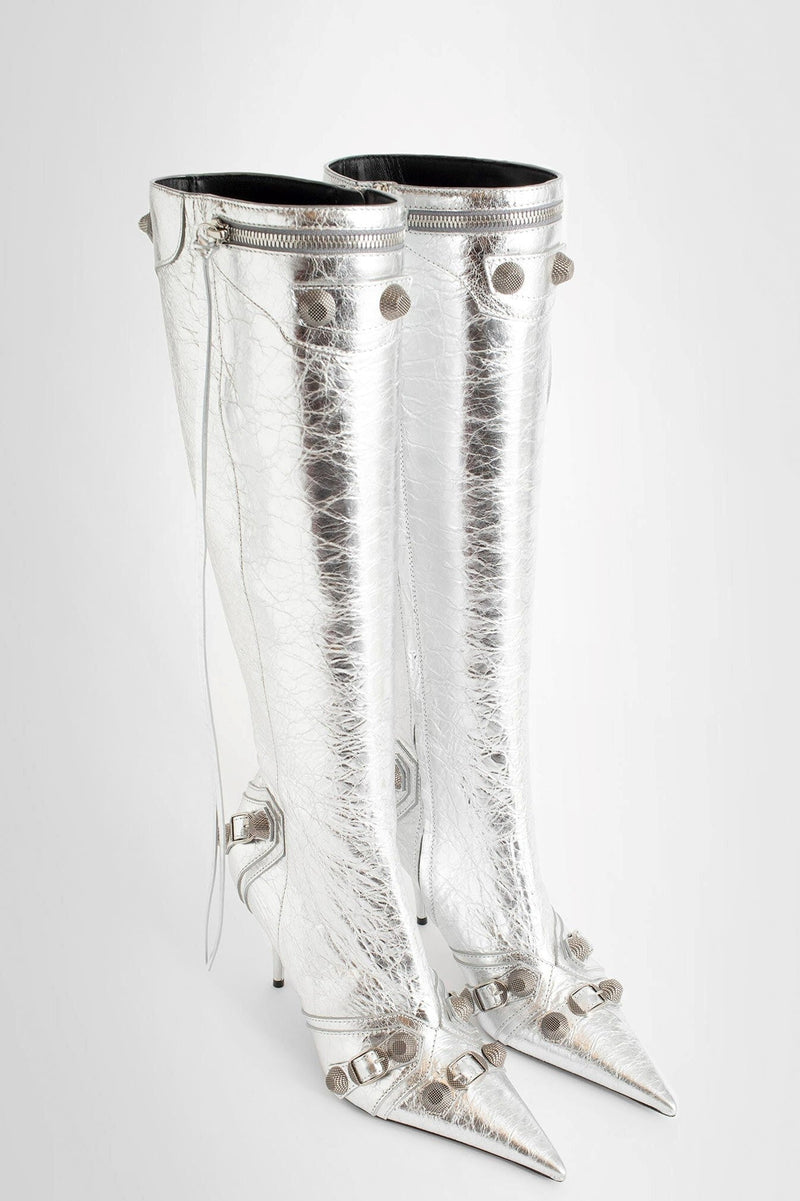 Polished Boots with an Effortless Classic Look