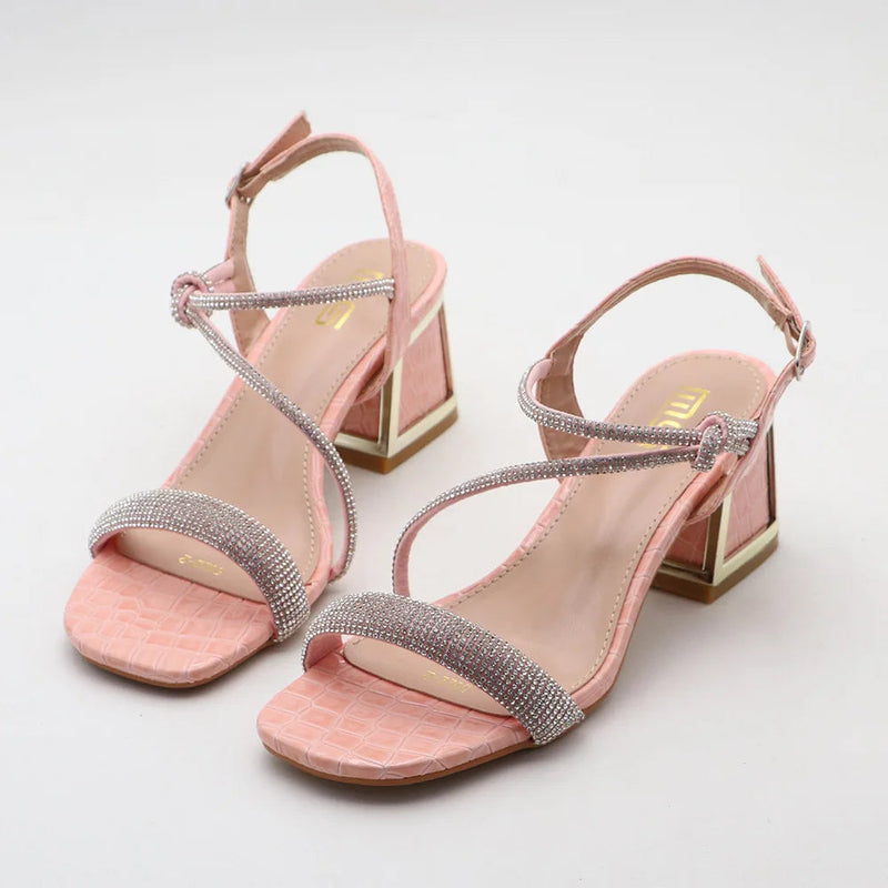 Classic Vintage Sandals with a Flattering Fit