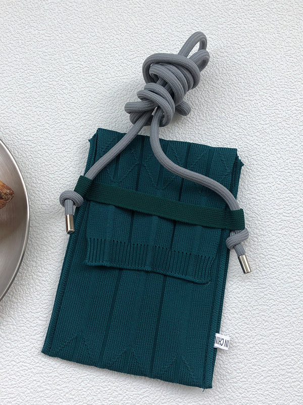Well Tailored Bag with a Graceful Silhouette