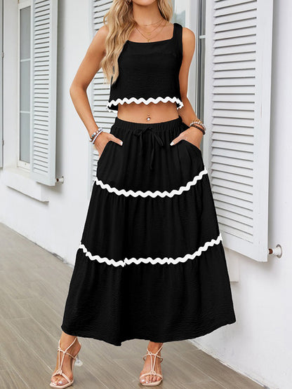 Effortlessly Elegant Top with a Timeless Design