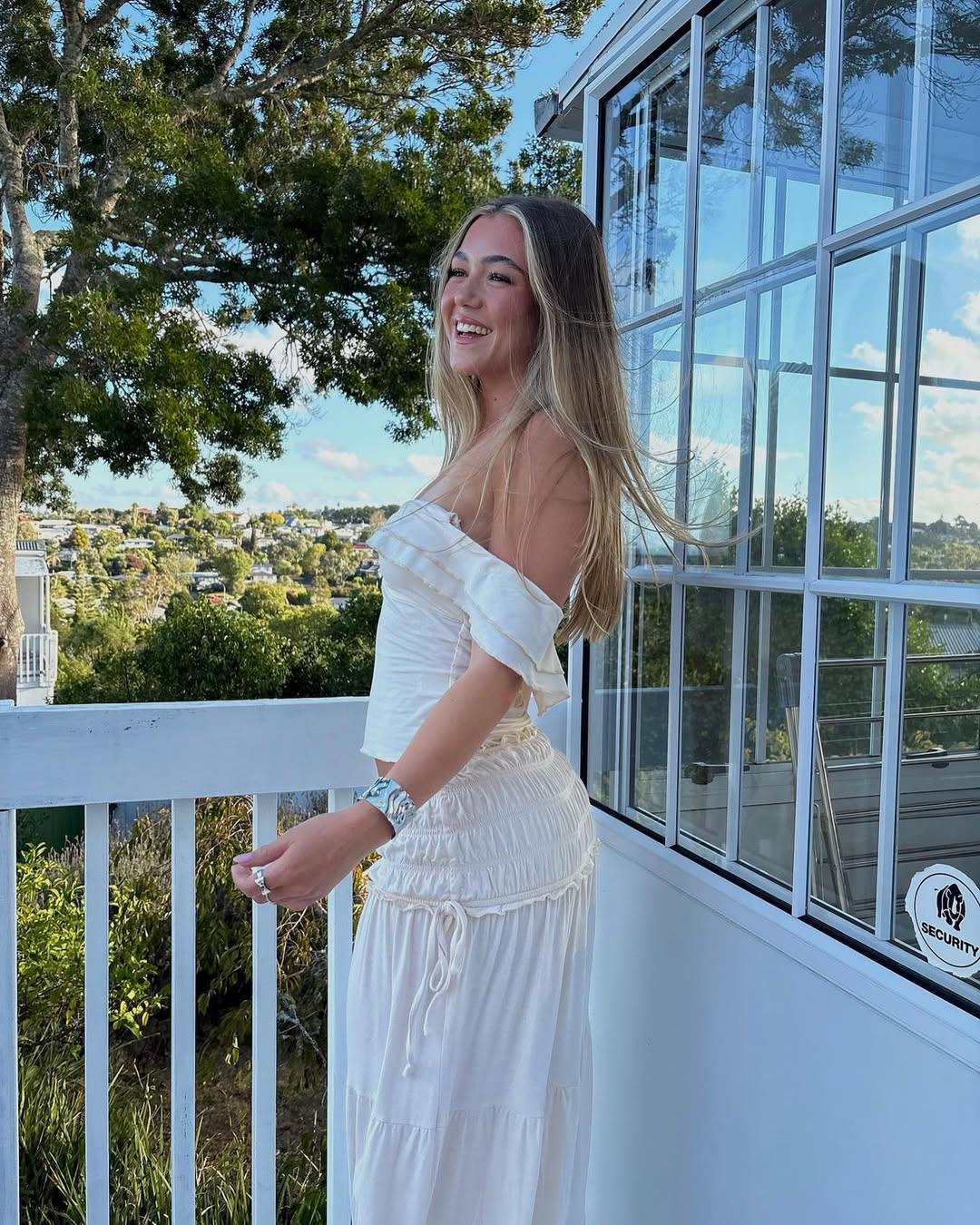 Polished Top with an Effortless Classic Look