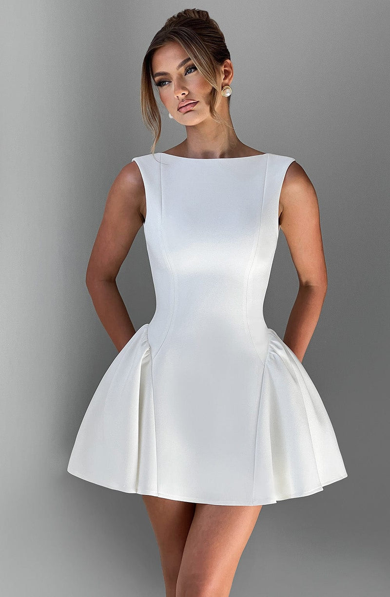 Beautifully Crafted Dress in a Classic Style