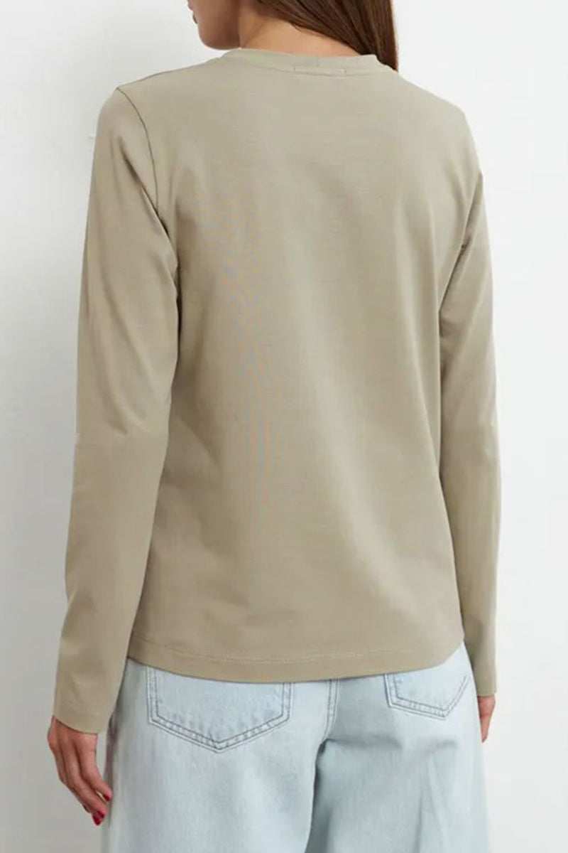 Beautifully Balanced Top with Timeless Character