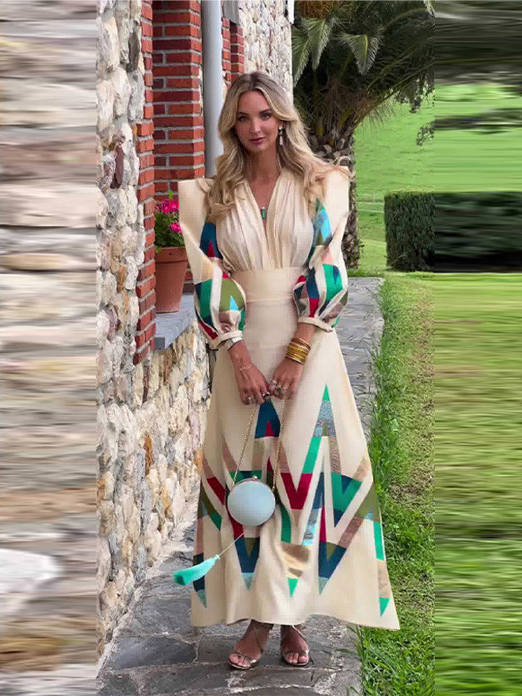 Classic Vintage Dress with a Flattering Fit