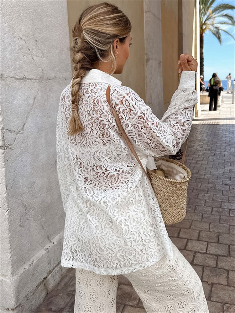 Classic Vintage Blouse with a Flattering Fit