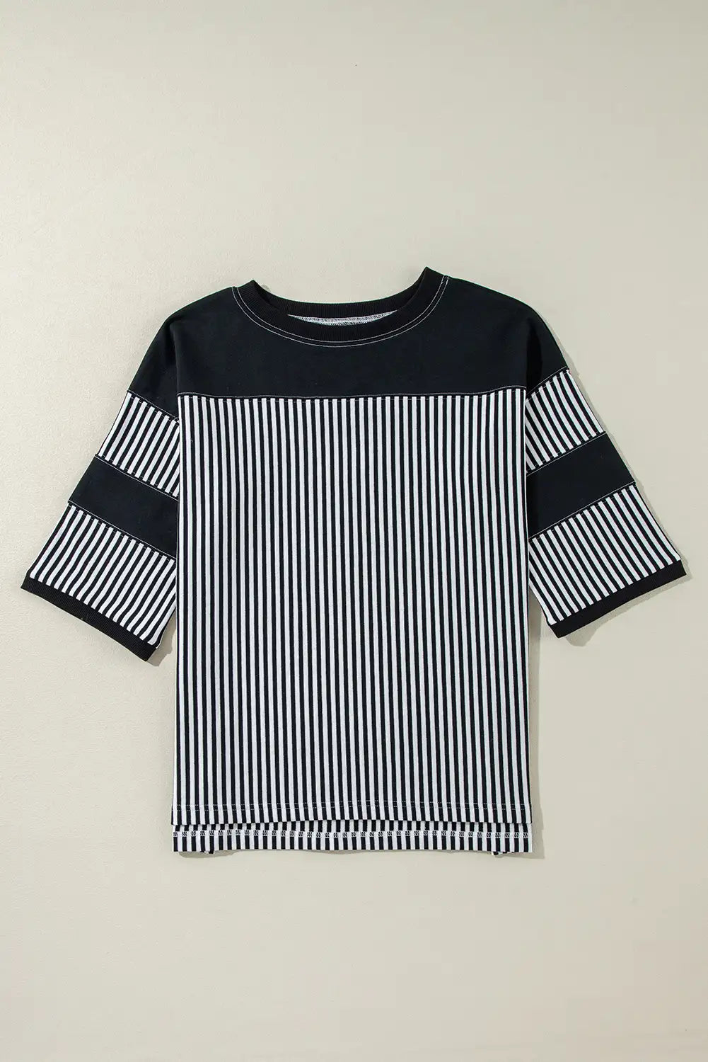 Well Tailored Top with a Graceful Silhouette