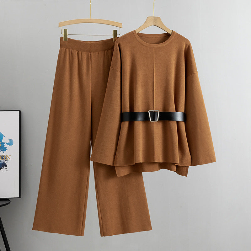 Well Tailored Sweater with a Graceful Silhouette