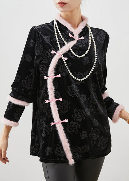 Beautifully Finished Blouse in a Timeless Design