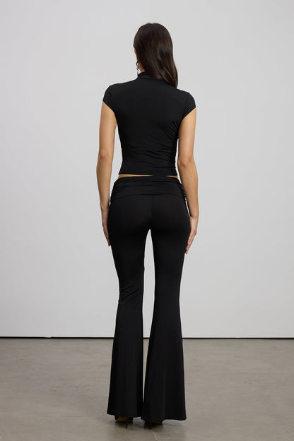 Beautifully Finished Pants in a Timeless Design