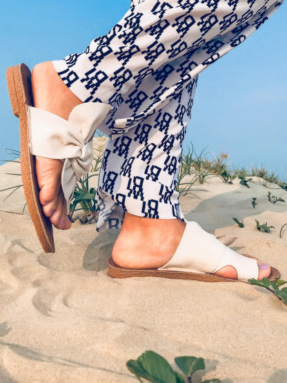 Effortlessly Elegant Garment with a Timeless Design