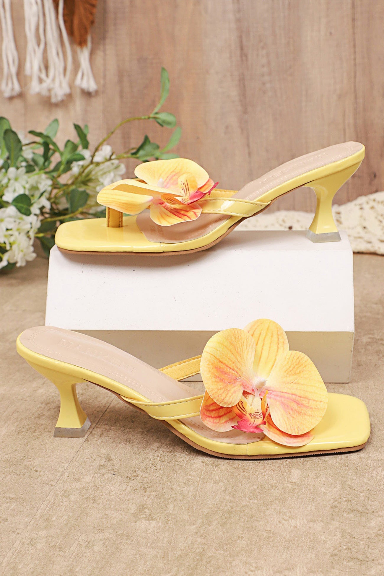 Beautifully Finished Heels in a Timeless Design