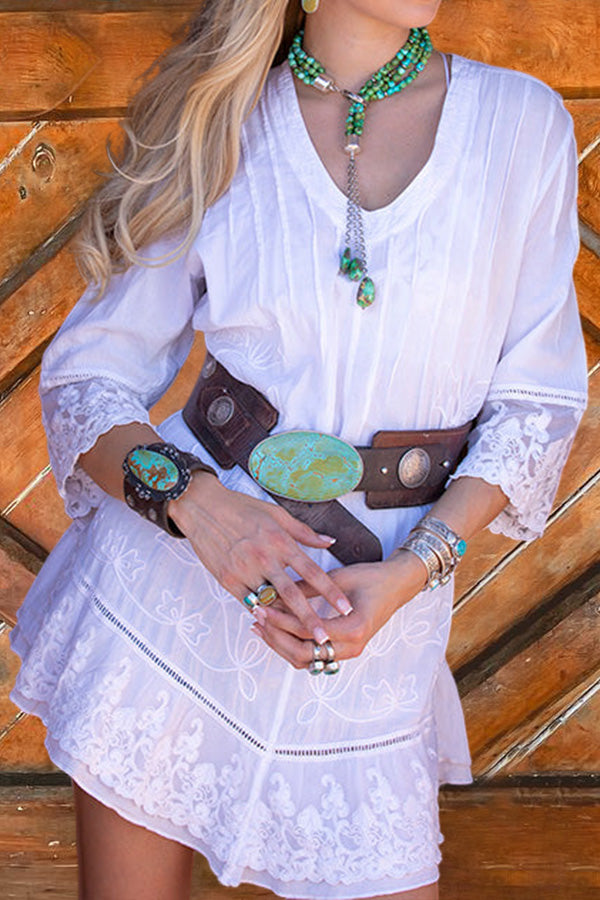 Beautifully Finished Dress in a Timeless Design